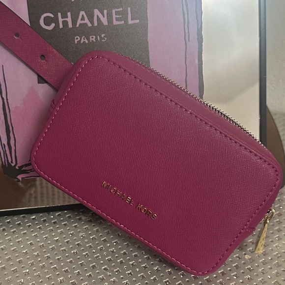 Michael Kors Genuine Pebbled Leather Magenta Belt Bag EUC in Size
